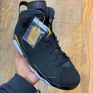 NIKE AIR JORDAN DMP 6 GOLD SIZE 8 NEVER WORN